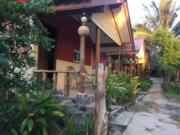 Relax Beach House Ko Lanta Dış mekan fotoğraf