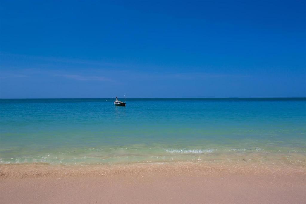 Relax Beach House Otel Ko Lanta Dış mekan fotoğraf